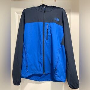Men’s Northface lightweight jacket with hood